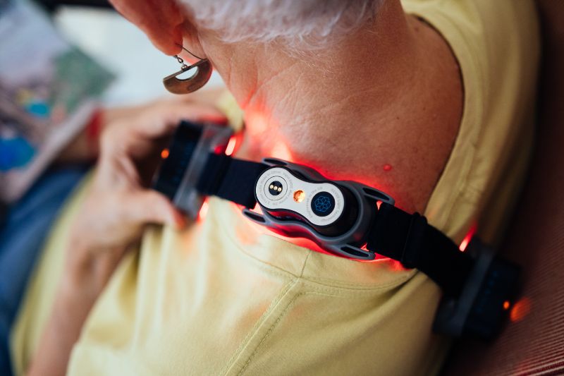 Does NIR Red Light Therapy Work Through Clothes? - Kineon